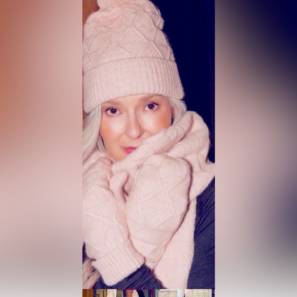 LOVE & LORE HAT  AND SCARF SET - Picture 6 of 10